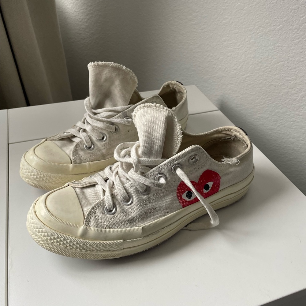 Comme Des Garcons PLAY LowTop Converse